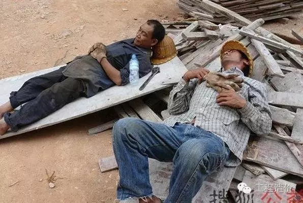 农民工才是中国社会财富最大的创造者 穷的的发疯.